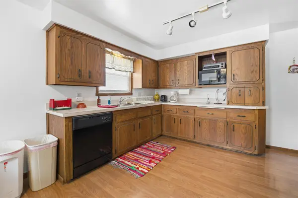 1928 S LAWE ST, Appleton, WI 54915
