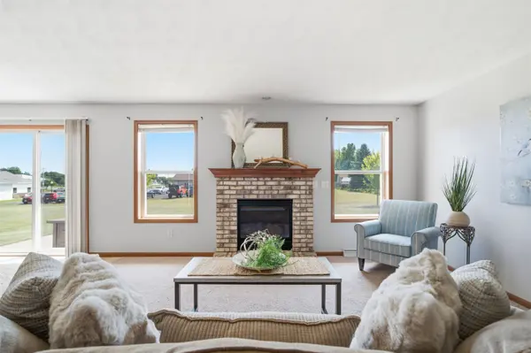 N9678 HOPFENSPERGER RD, Appleton, WI 54915