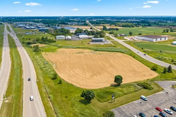 W GREENVILLE DR #2, Greenville, WI 54942