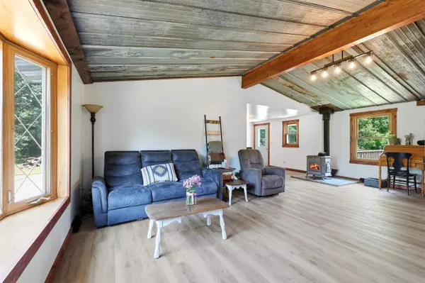 9893 15TH RD, Almond, WI 54909