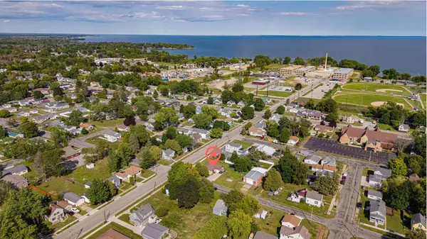 1417 30TH AVE, Menominee, MI 49858