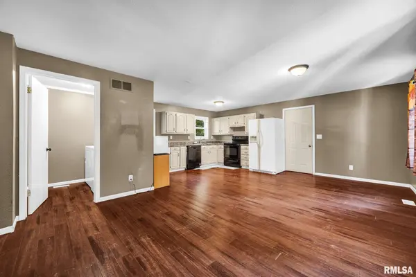 508 W ELM ST, Wyoming, IL 61491