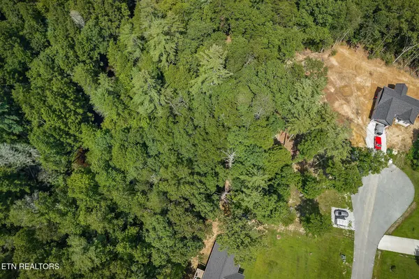 515 Ferry Bend Tr, Crossville, TN 38571