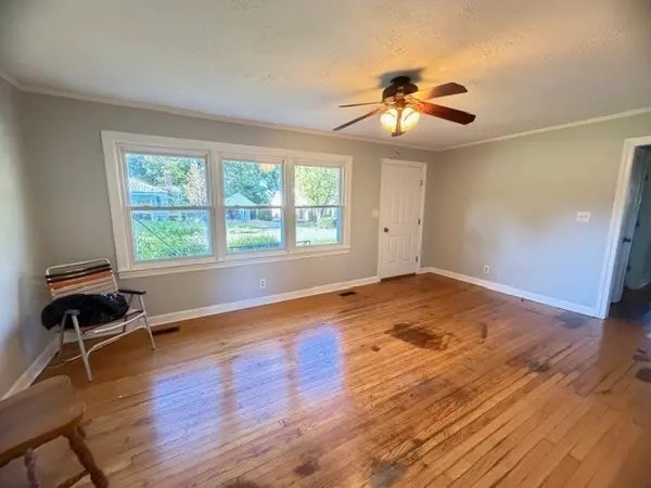 205 8th Ave #NW, Winchester, TN 37398