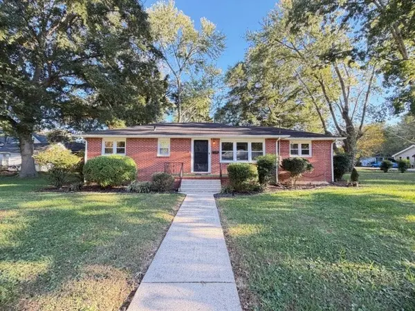 205 8th Ave #NW, Winchester, TN 37398