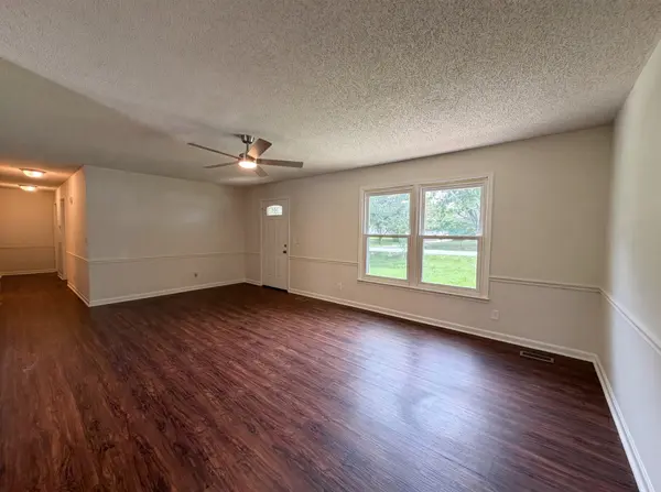 4023 Cavalier Dr, Murfreesboro, TN 37129