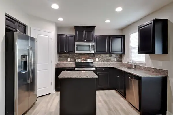 2902 Cherry Point Ln, Columbia, TN 38401
