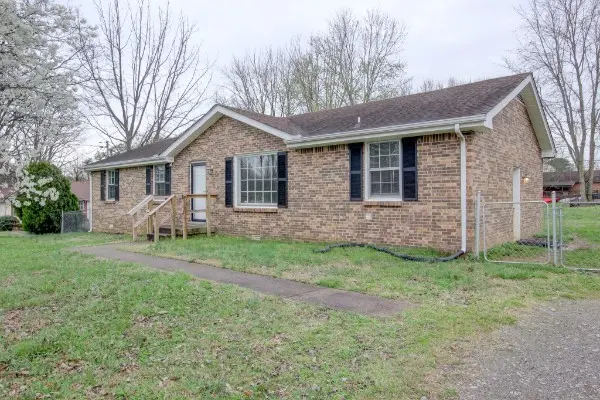 204 Hazelnut Ct,  Clarksville,  TN 37042