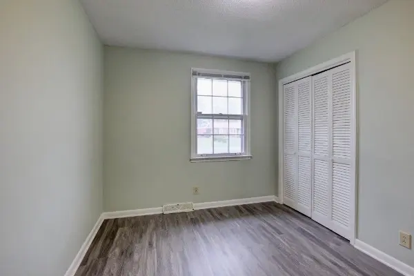 204 Hazelnut Ct, Clarksville, TN 37042