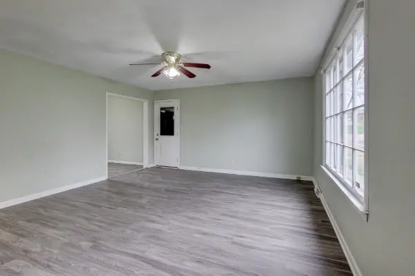 204 Hazelnut Ct, Clarksville, TN 37042