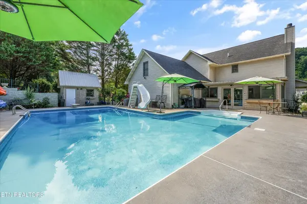511 Mariner Point Drive, Clinton, TN 37716