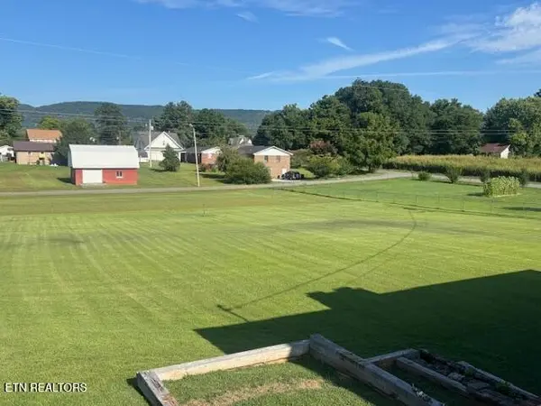 103 W Legion Circle, Pikeville, TN 37367