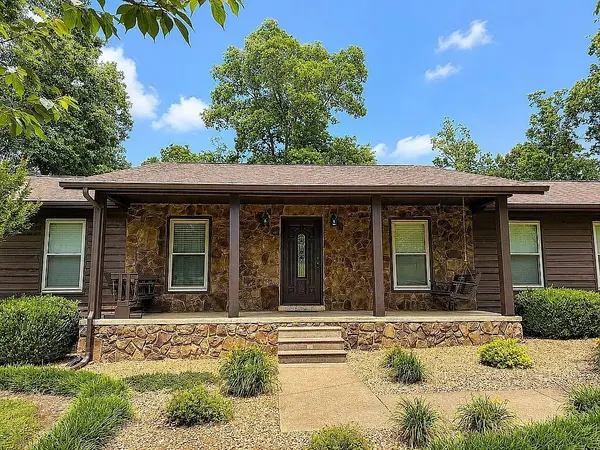 120 Smith Rd, Paris, TN 38242