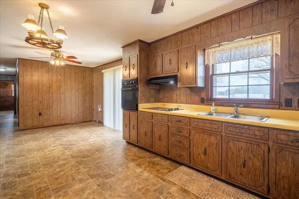 717 Brenda Ave, Loretto, TN 38469