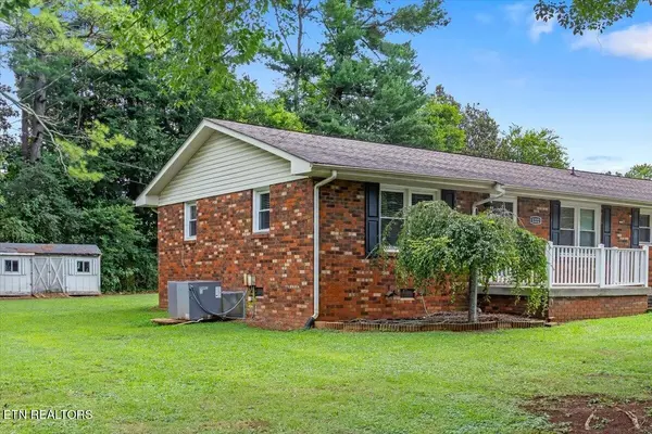 1222 Miami St, Athens, TN 37303