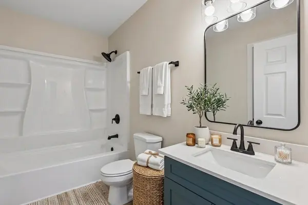 213 Creekside Dr, Clarksville, TN 37042