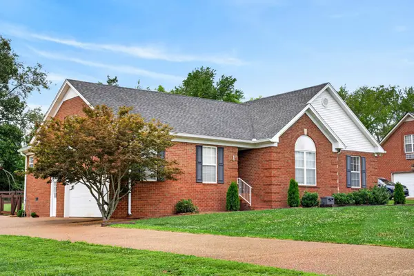 309 Cherry Ln, White House, TN 37188