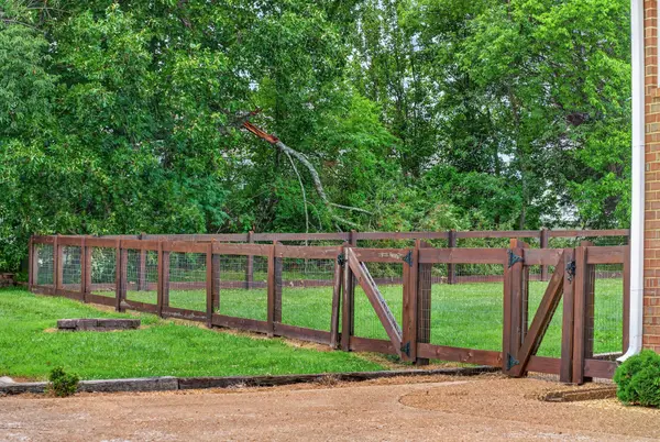309 Cherry Ln, White House, TN 37188