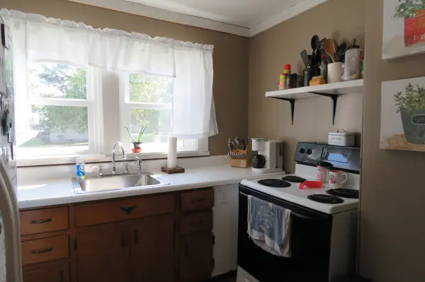 202 W 4th St, Livingston, TN 38570