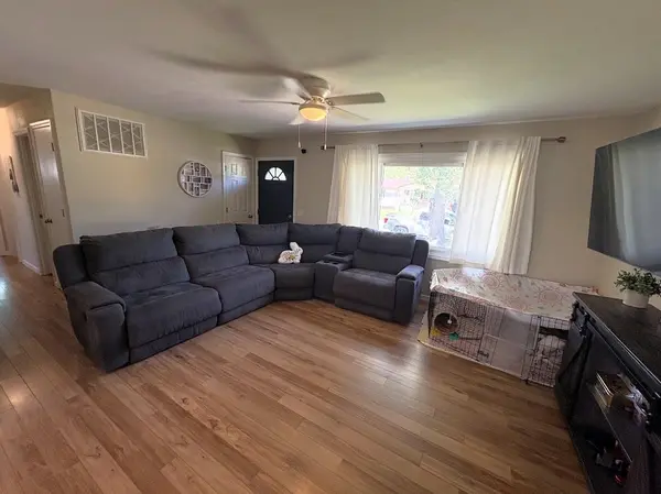 1607 Hickory St, Salina, KS 67401
