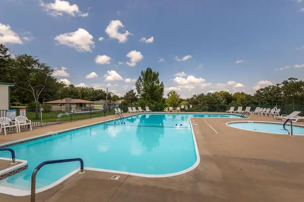 234 N Cedar DR, Blue Eye, MO 65611