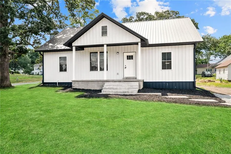 201 Linn ST, Trenton, MO 64683