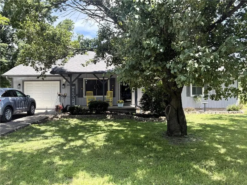 1302 Cumberland ST, Burlington, KS 66839