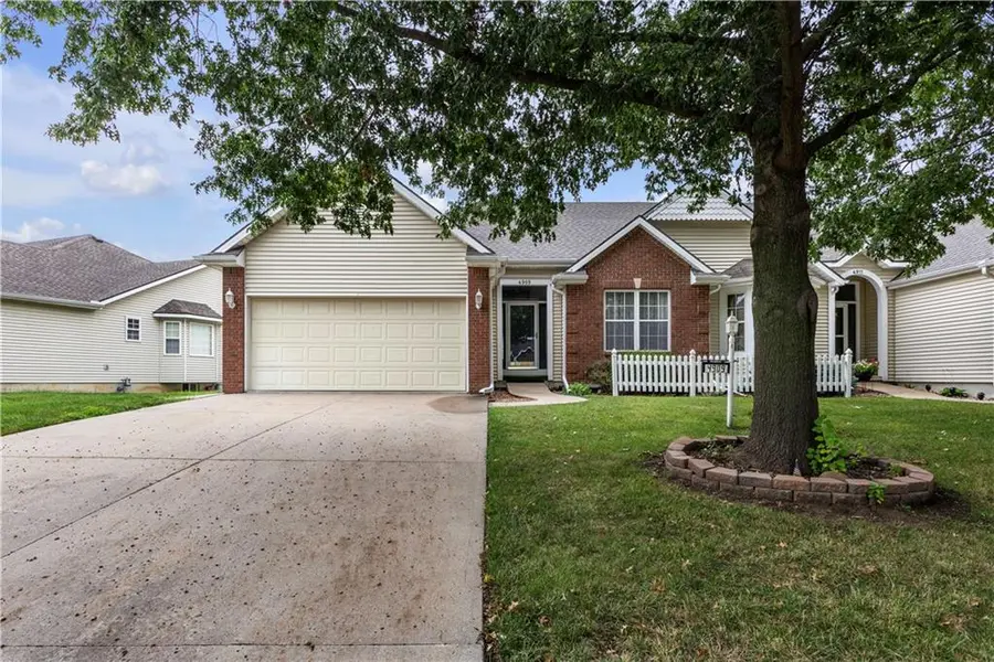 4909 Ashbey DR, St Joseph, MO 64506