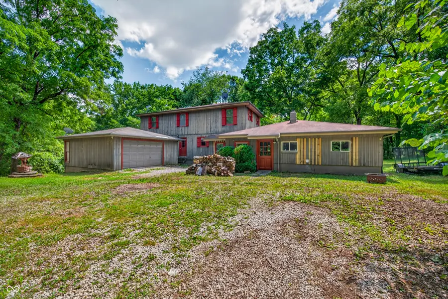 3851 Plum Creek RD, Nashville, IN 47448