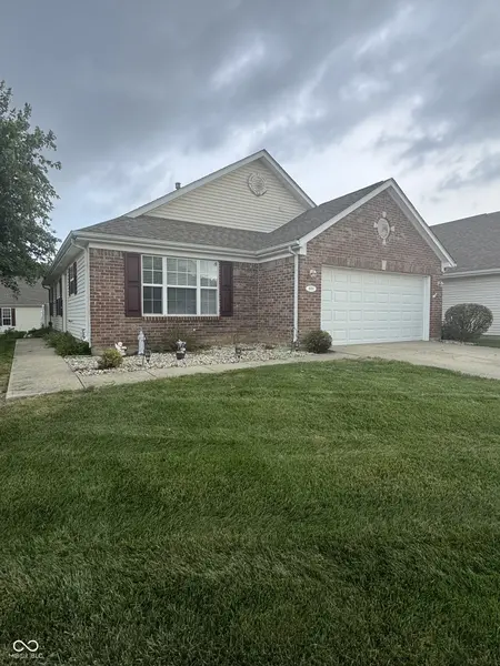909 W Lincoln Park West DR, Greenwood, IN 46142