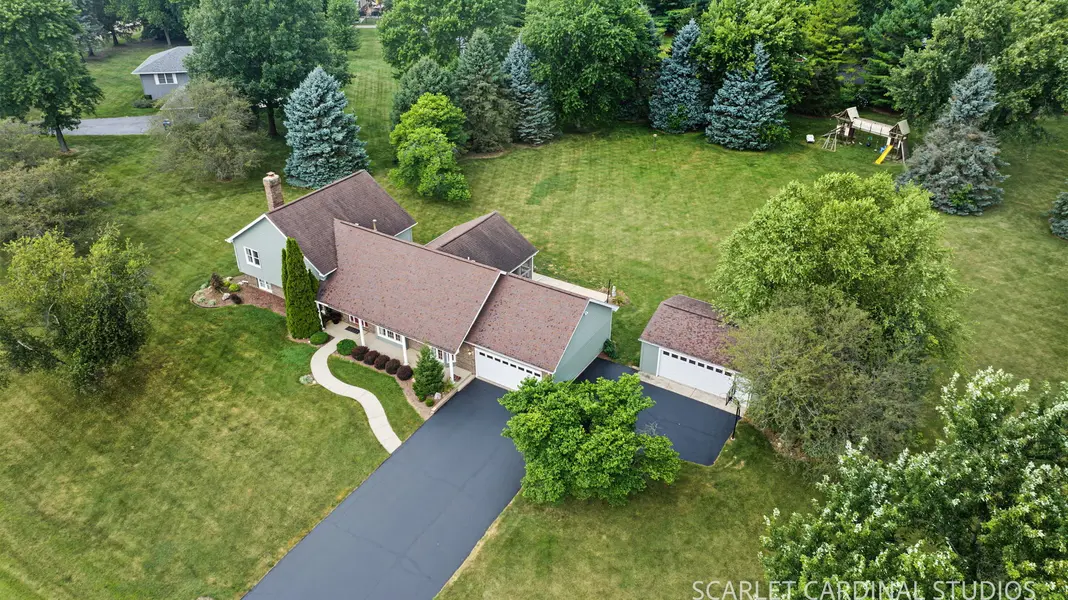 38W324 Killey LN, Geneva, IL 60134