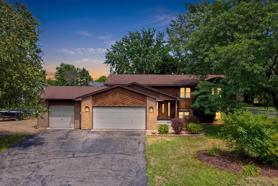 11216 Wisconsin AVE N, Champlin, MN 55316