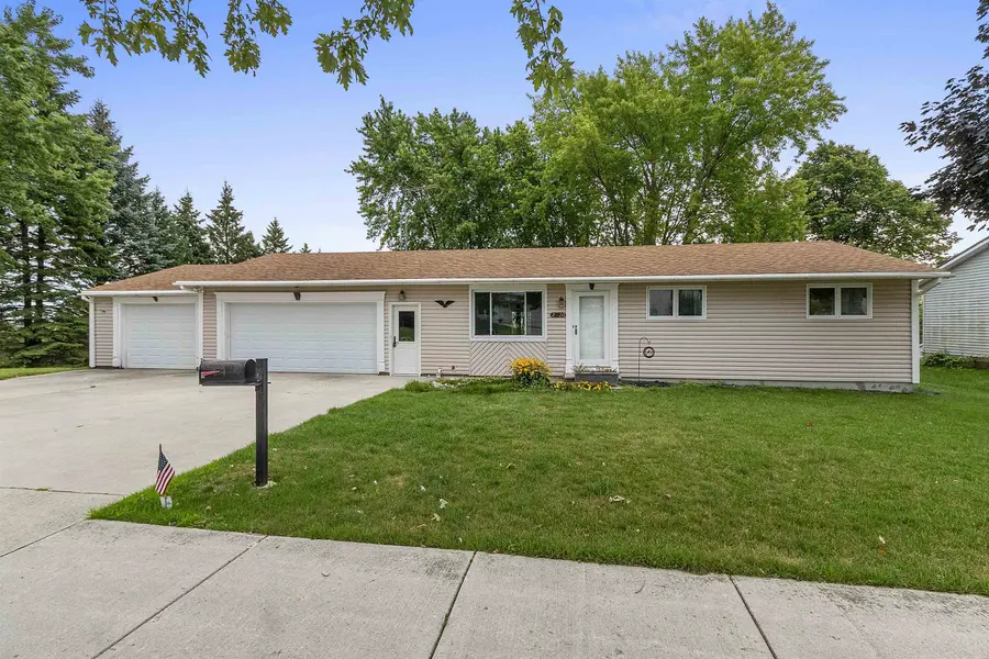 2420 MONROE ST, New Holstein, WI 53061
