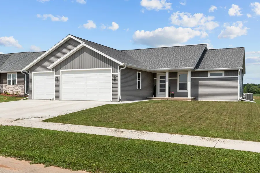 3846 E ZION LN, Appleton, WI 54913