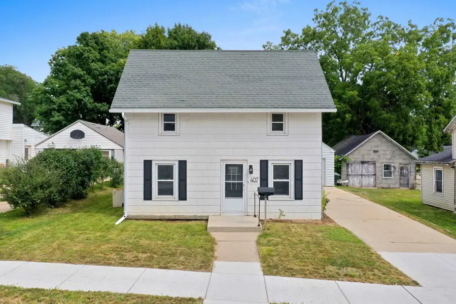 407 HAMBURG ST, Ripon, WI 54971