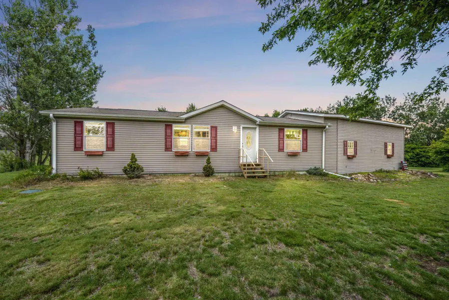N5170 REDWOOD LN, Shawano, WI 54166
