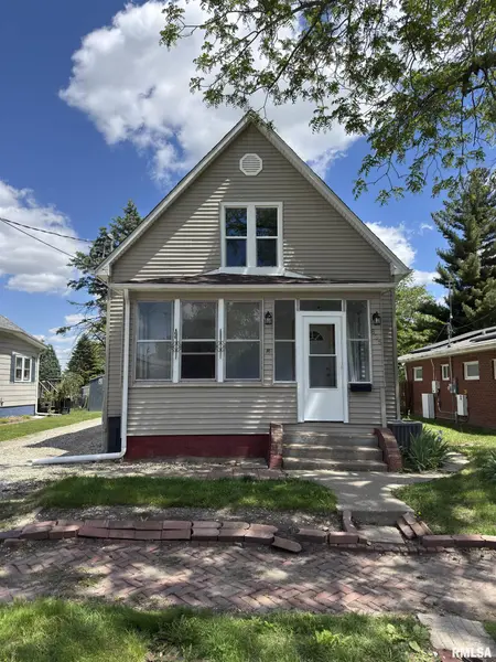 835 N 9th AVE, Canton, IL 61520