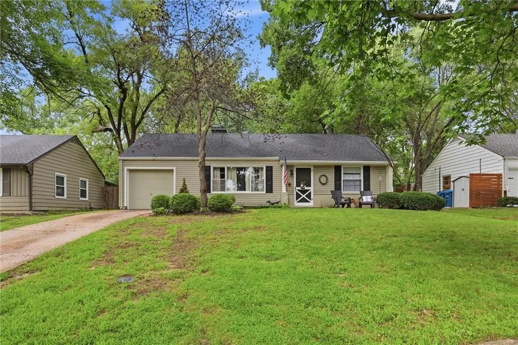 2800 W 78th ST, Prairie Village, KS 66208