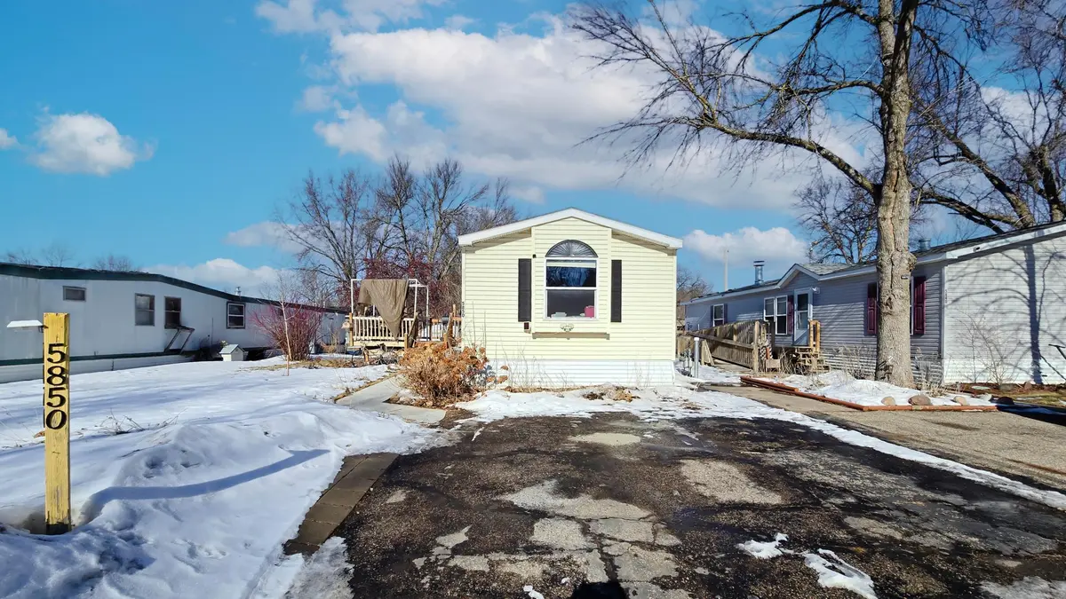 5850 177th ST W, Farmington, MN 55024