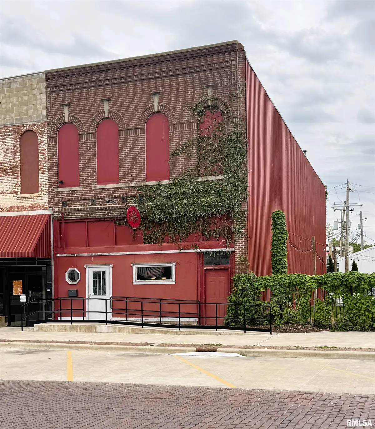 212 W MAIN ST, Havana, IL 62644