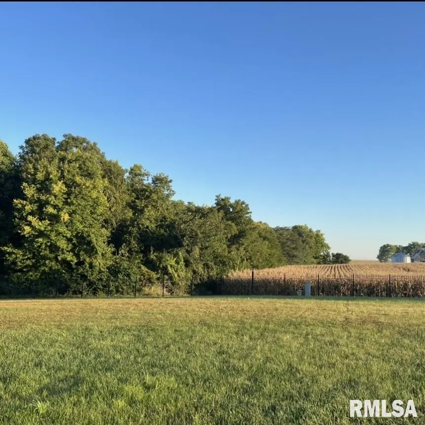 1215 GOLF CREST CT, Sherman, IL 62684