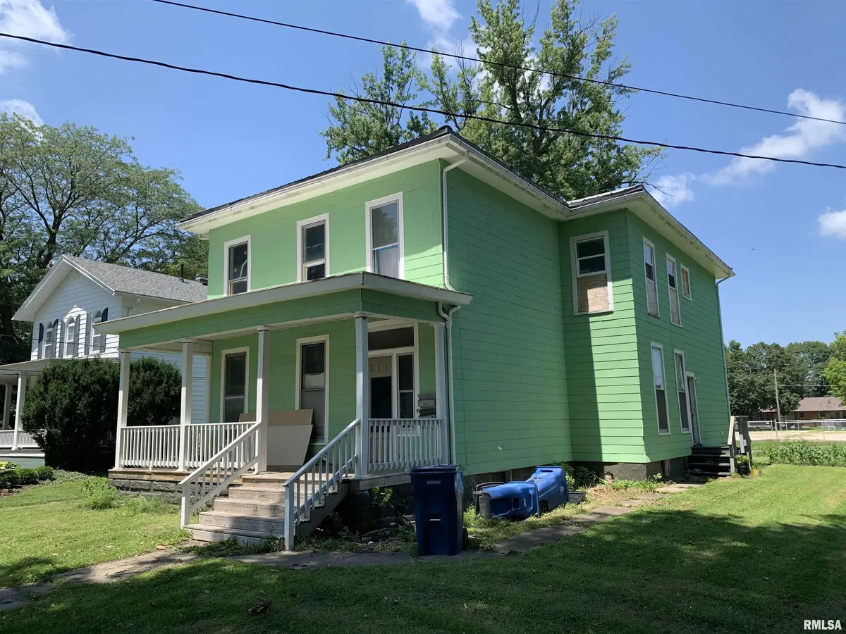 310 E DETROIT AVE, Monmouth, IL 61462