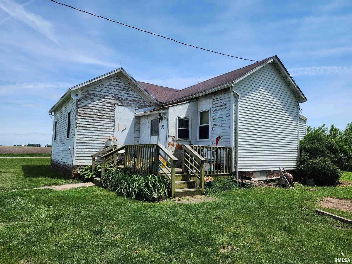 1209 1450th ST, Lincoln, IL 62656