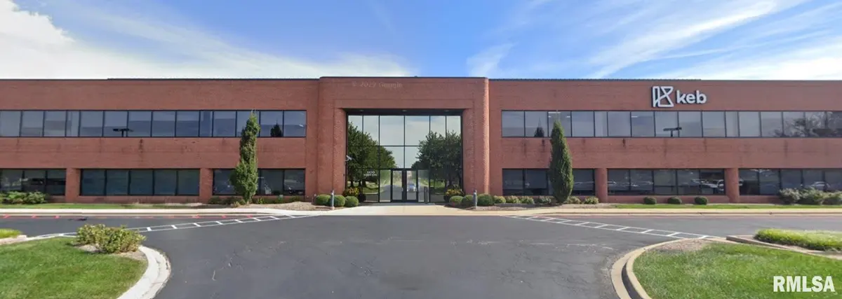 3200 ROBBINS RD, Springfield, IL 62704
