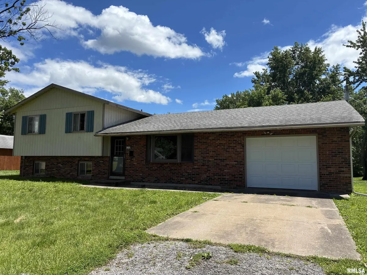 1020 MARION ST, Warsaw, IL 62379