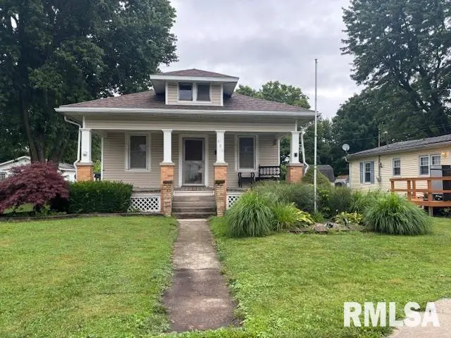 905 WALNUT ST, Greenfield, IL 62044