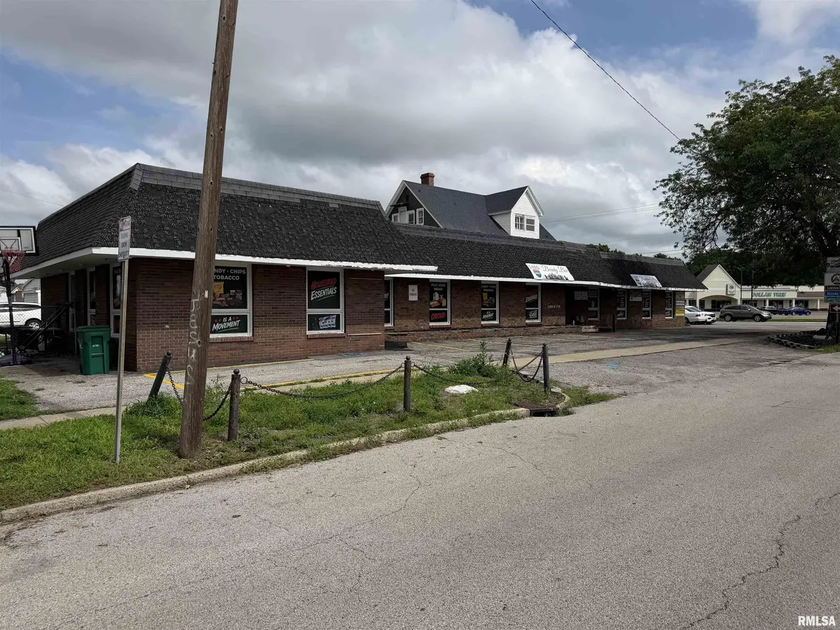 1200 N 5TH ST, Springfield, IL 62702