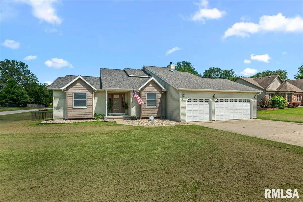 680 Stardust DR, Sherman, IL 62684