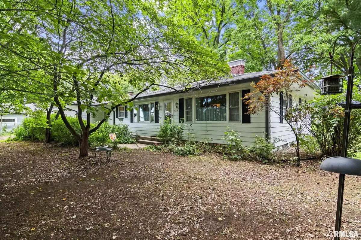 5339 Old Salem LN, Springfield, IL 62711