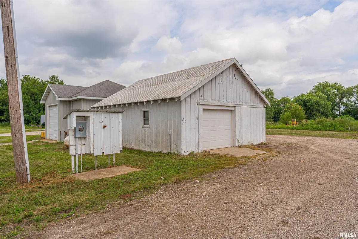 415 S GARDEN ST, Mt Pulaski, IL 62548